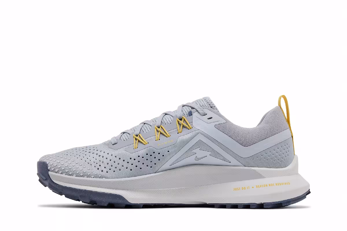 Nike React Pegasus Trail 4 Wolf Grey Saturn Gold, view 4