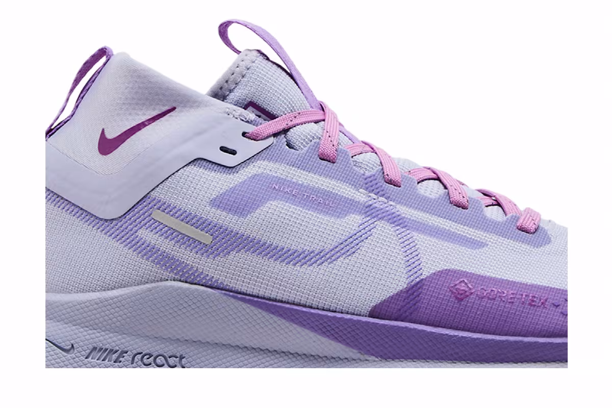 Nike Women's React Pegasus Trail 4 GORE-TEX Oxygen Purple, view 3