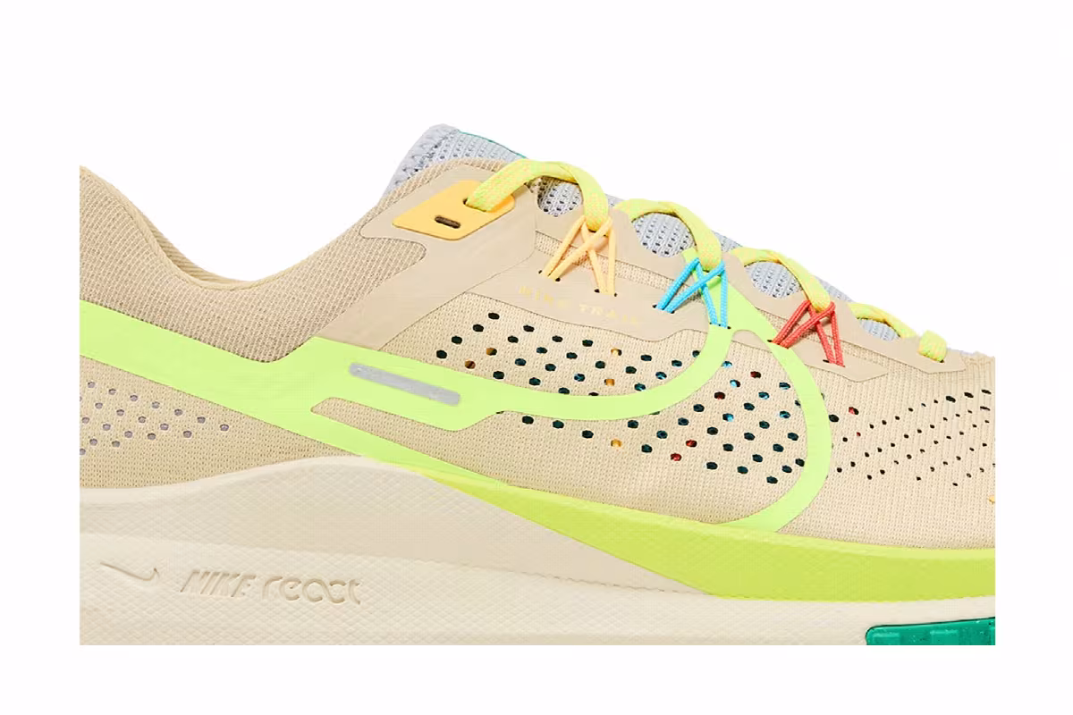 Nike React Pegasus Trail 4 Team Gold Volt, view 3