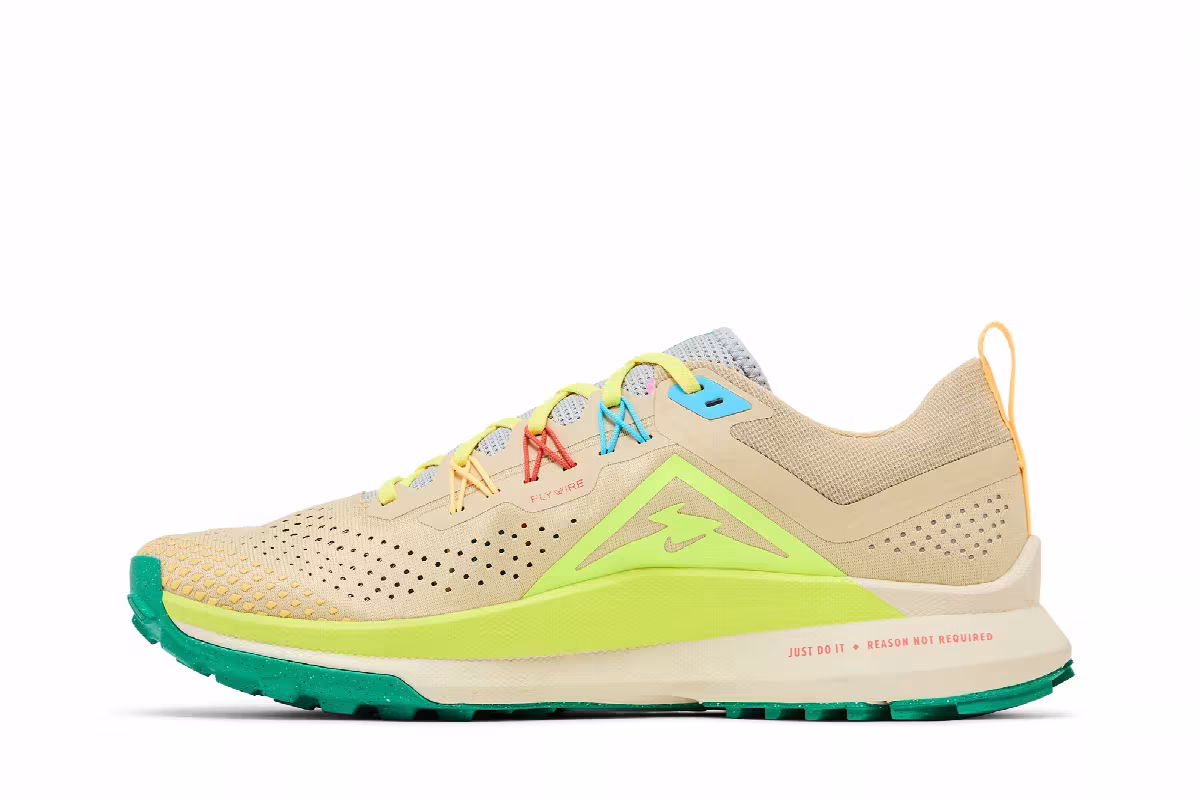 Nike React Pegasus Trail 4 Team Gold Volt, view 4