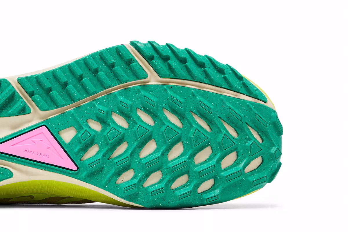 Nike React Pegasus Trail 4 Team Gold Volt, view 6