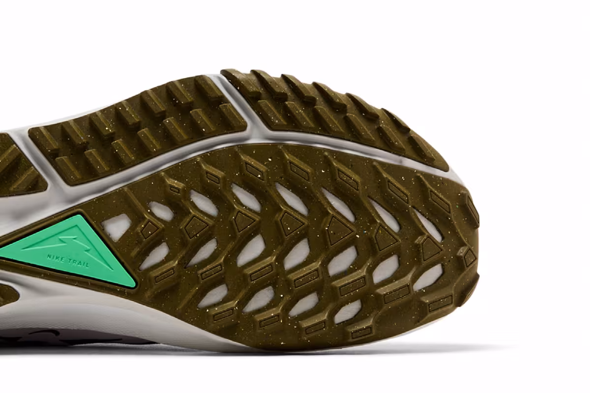 Nike React Pegasus Trail 4 Black Olive Flak, view 6