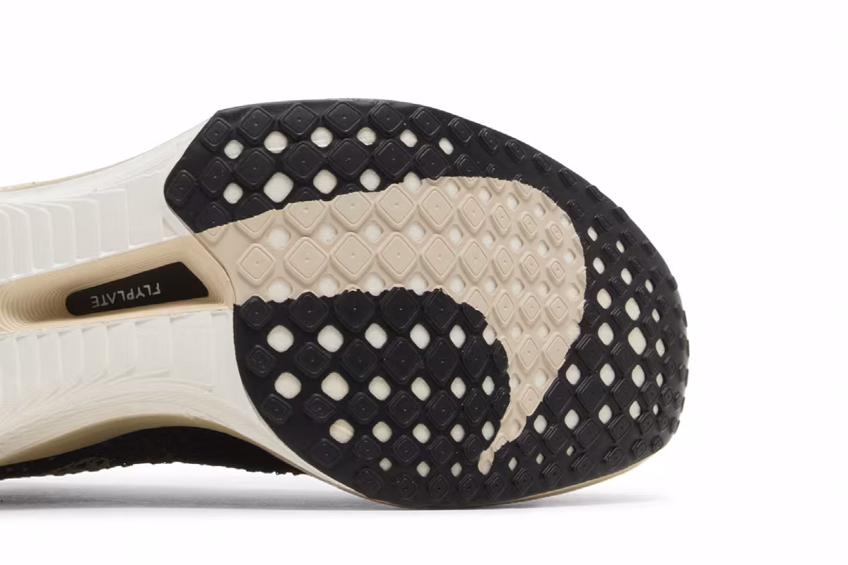 Nike Women's ZoomX VaporFly Next% 3 Black Metallic Gold Grain, view 6