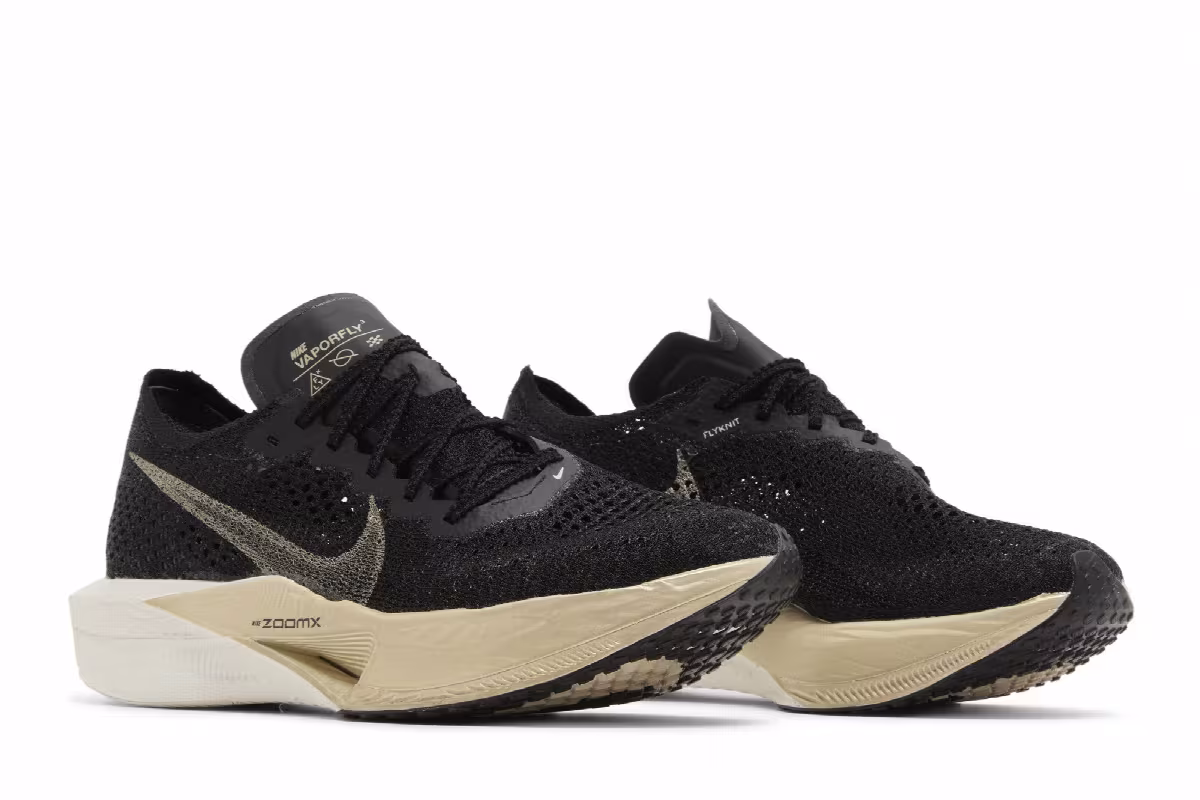 Nike Women's ZoomX VaporFly Next% 3 Black Metallic Gold Grain, view 9