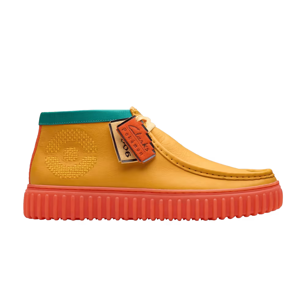 Pokémon x Clarks Torhill Explore Endgame Pack - Charizard