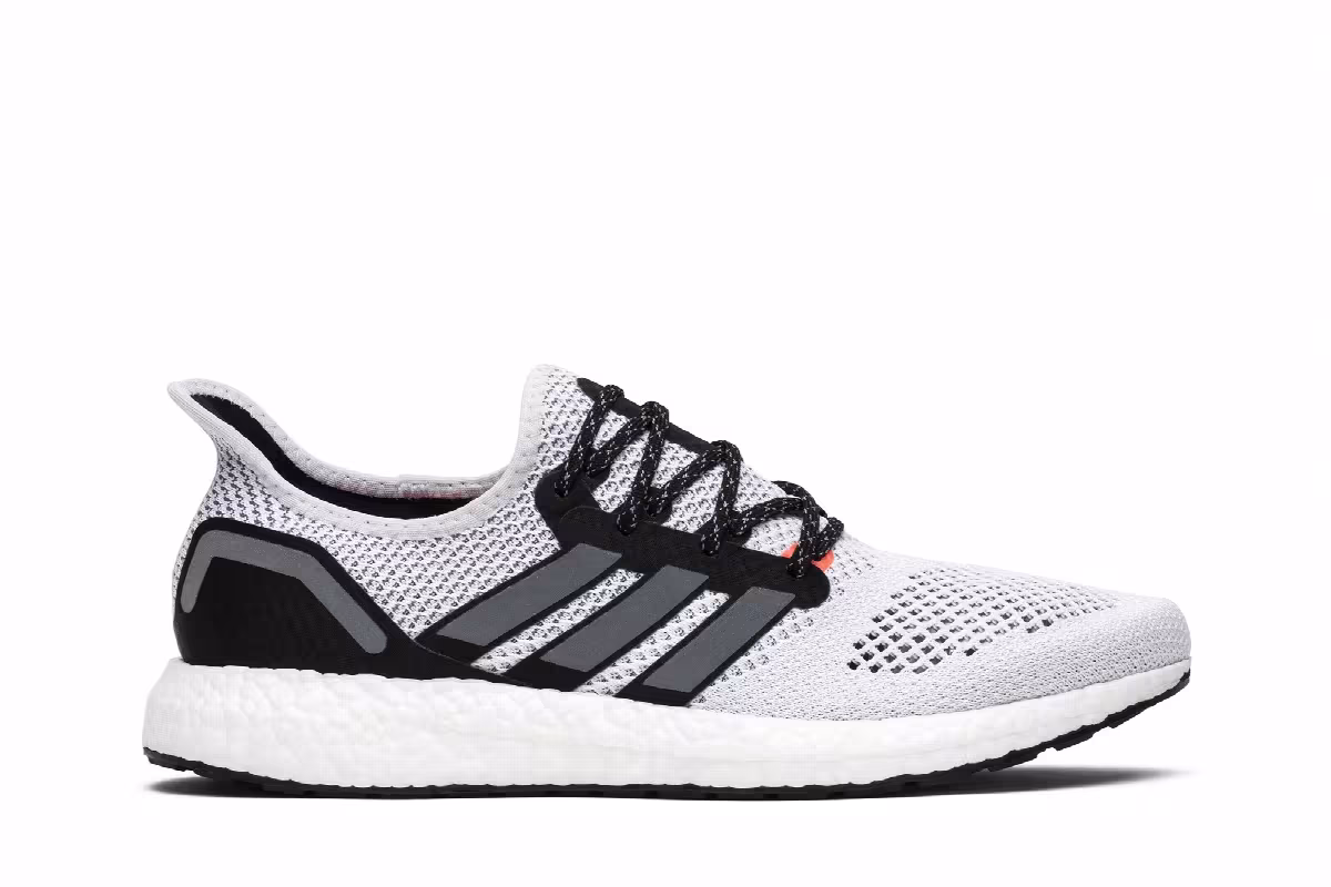 adidas AM4TKY Tokyo, view 2