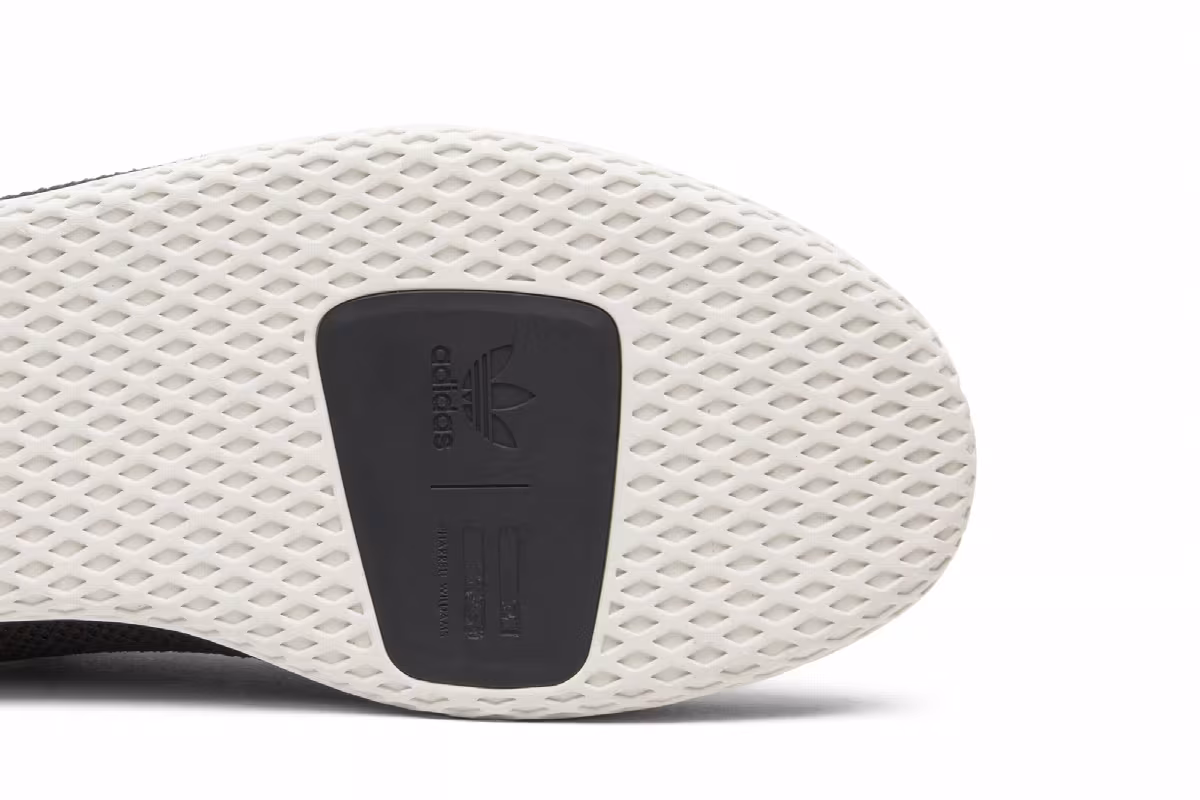 Pharrell x adidas Tennis Hu Carbon, view 6
