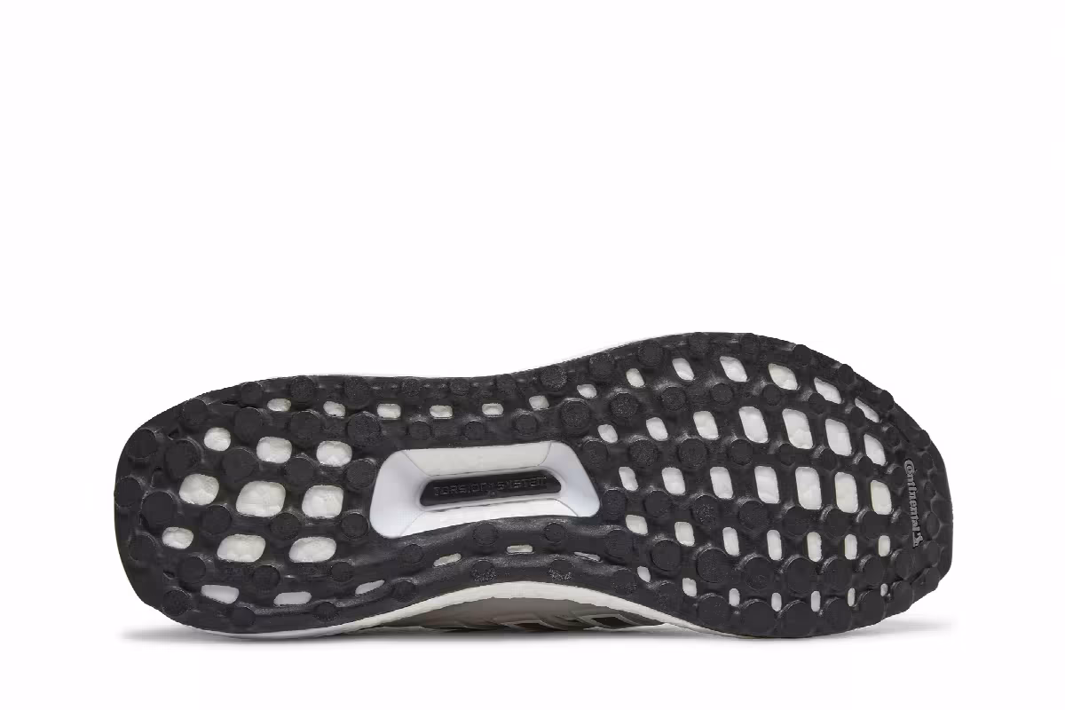 Adidas UltraBoost 4.0 White Black, view 5