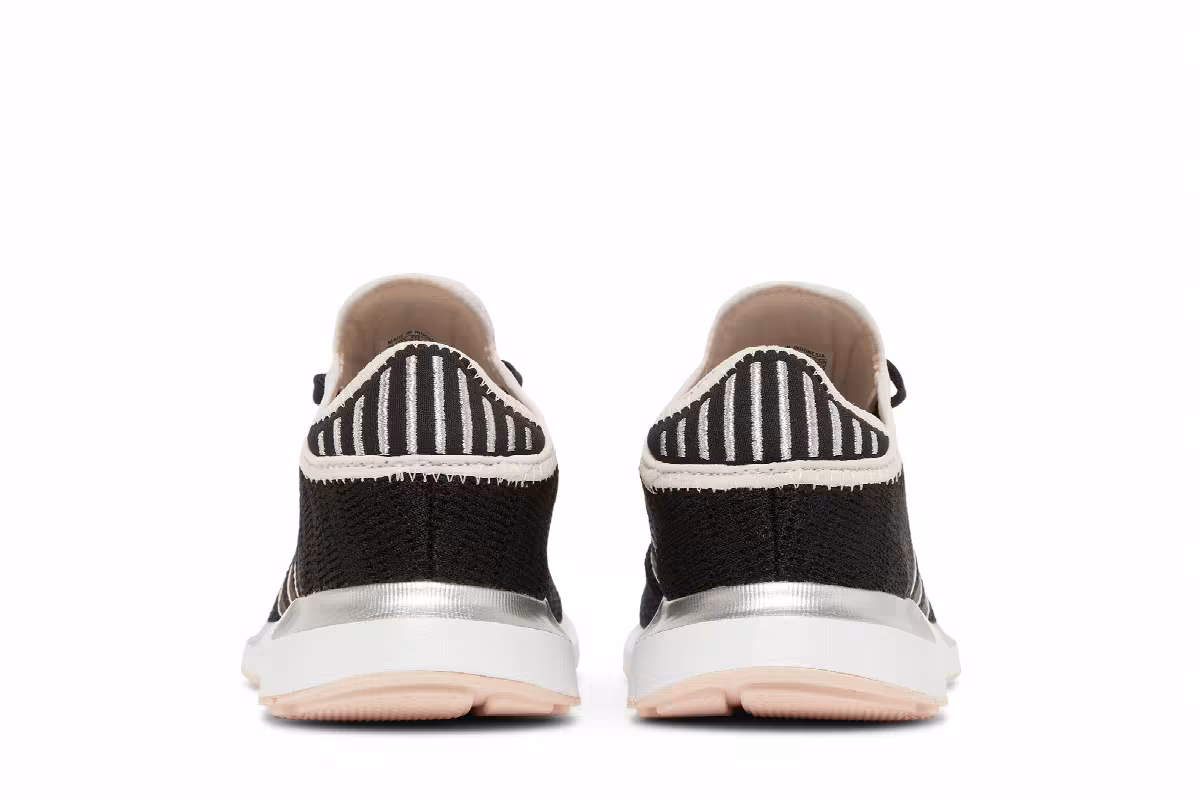 Adidas Women's Swift Run X Core Black, view 7