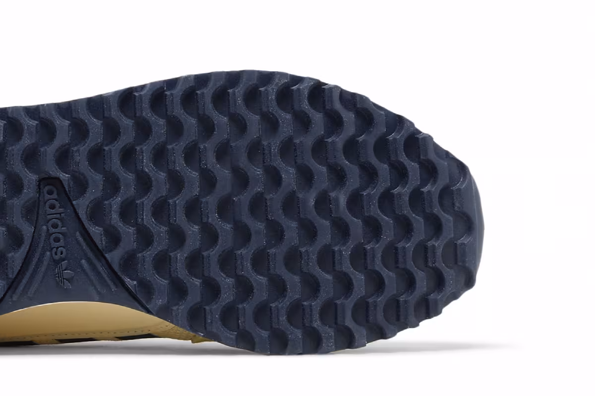 Adidas ZX 700 HD Pulse Yellow Crew Navy, view 6