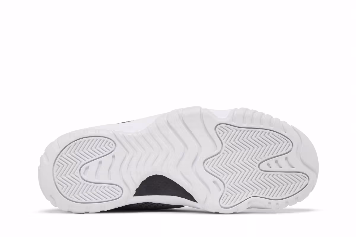 Air Jordan Future Low 3M University Red, view 5