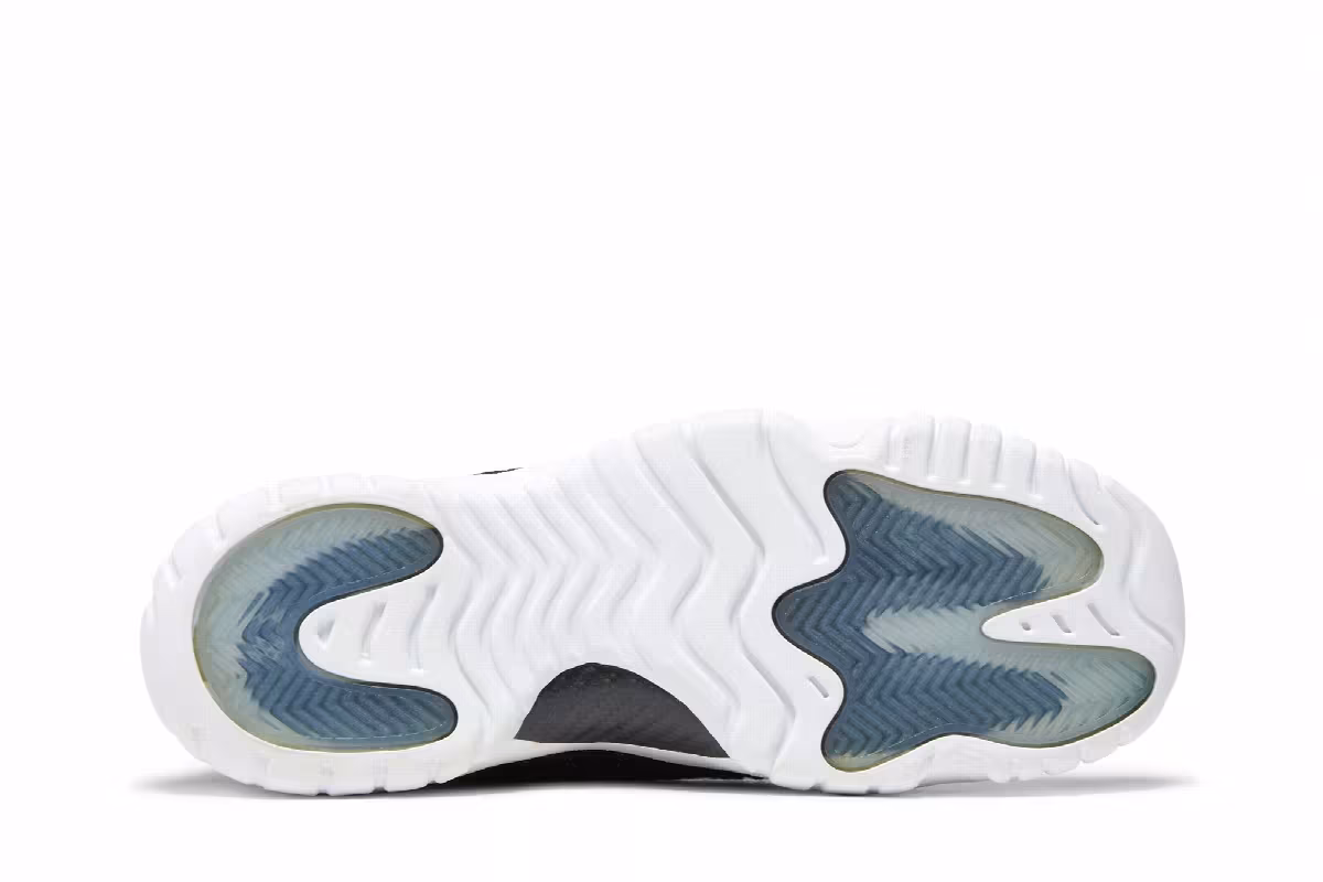 Air Jordan Future BG Oreo, view 5
