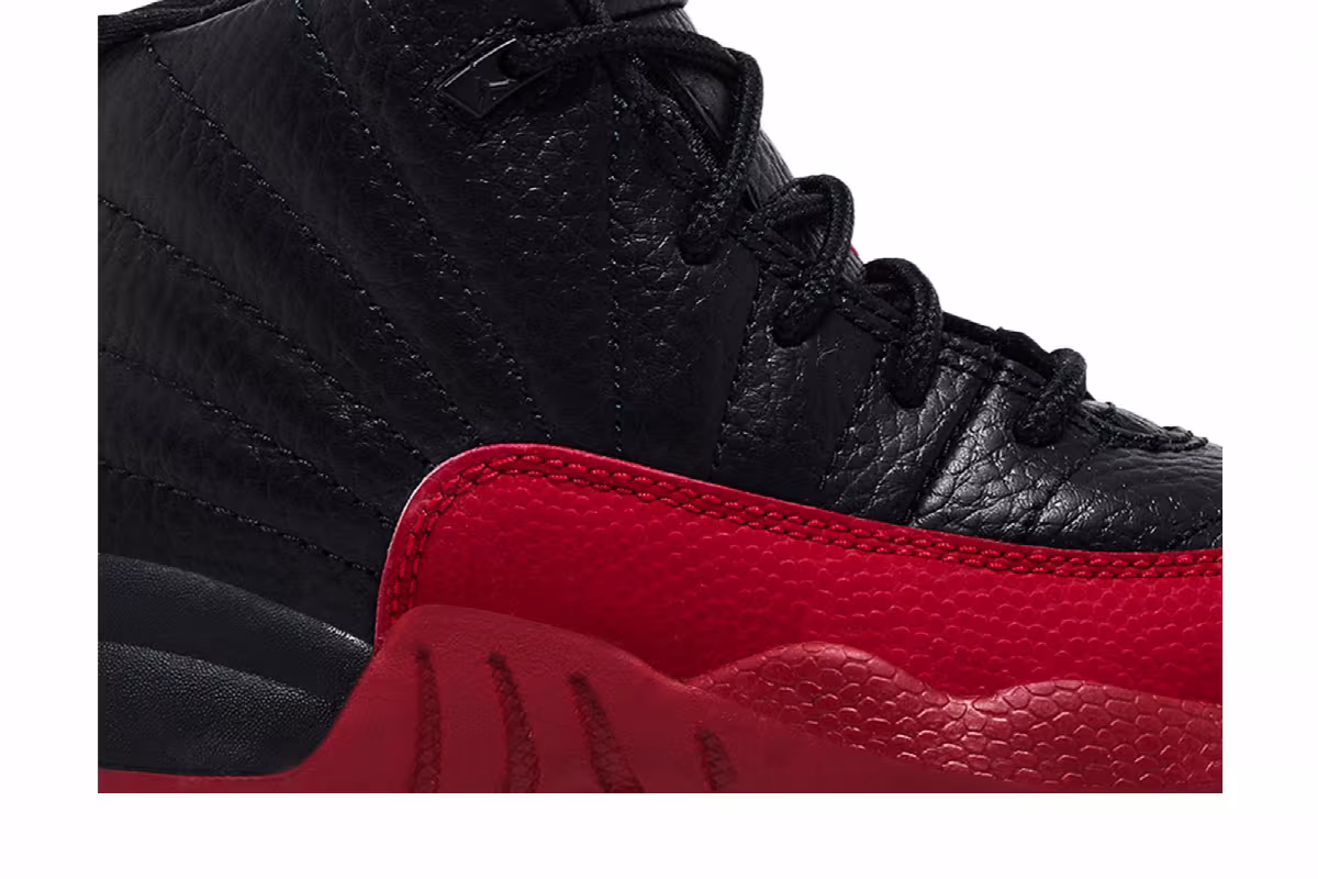 Air Jordan 12 PS Flu Game 2016, view 3