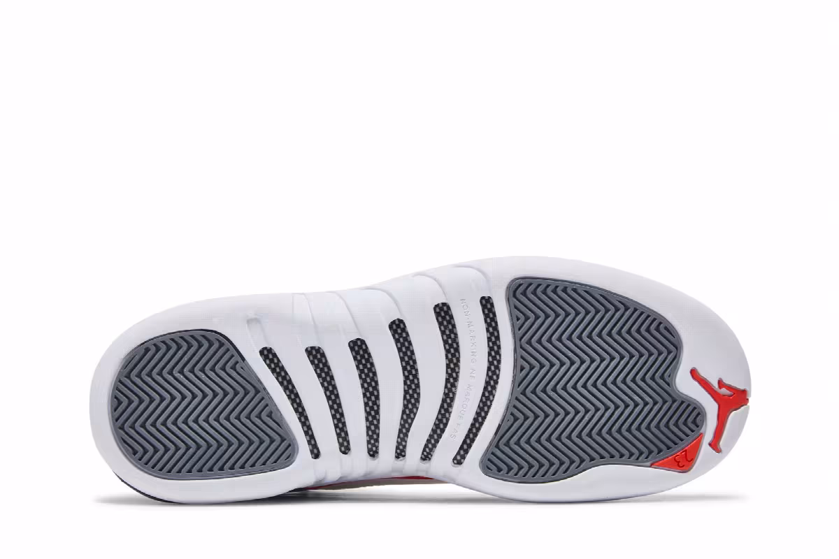 Air Jordan 12 GS Cool Grey, view 5