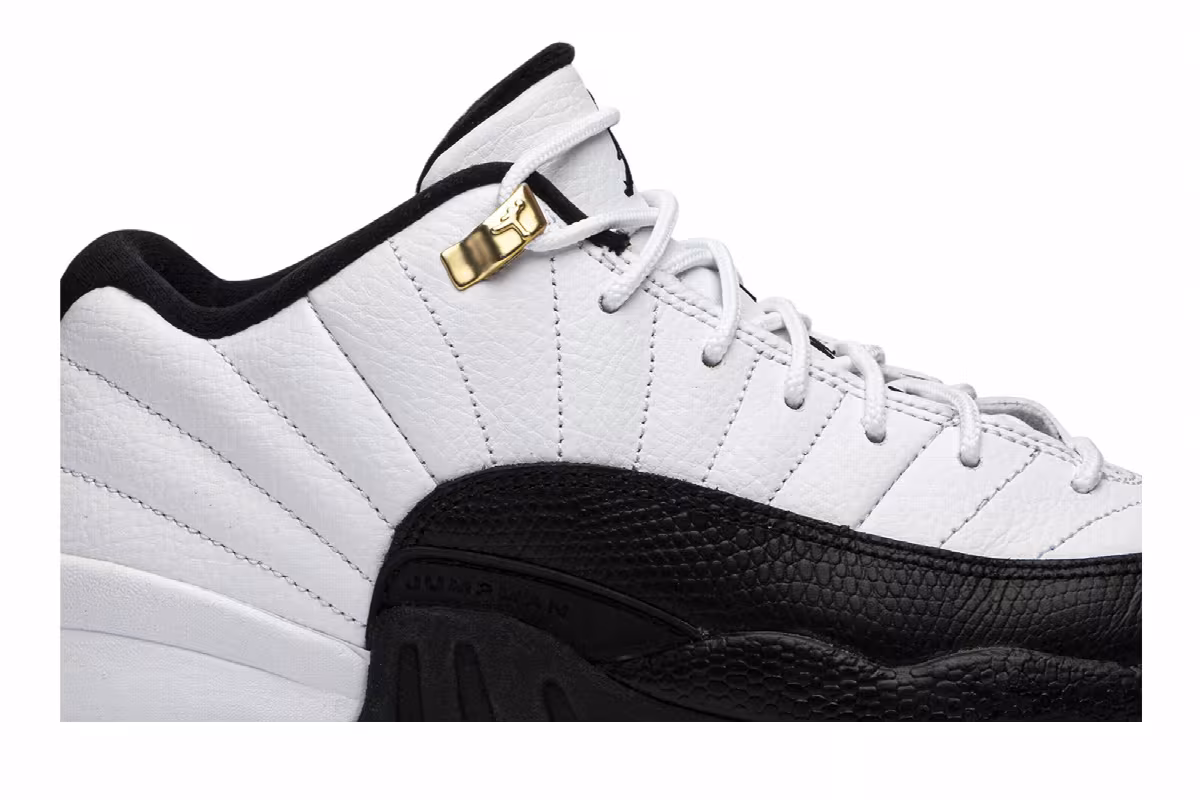 Air Jordan 12 Low Gs, view 3