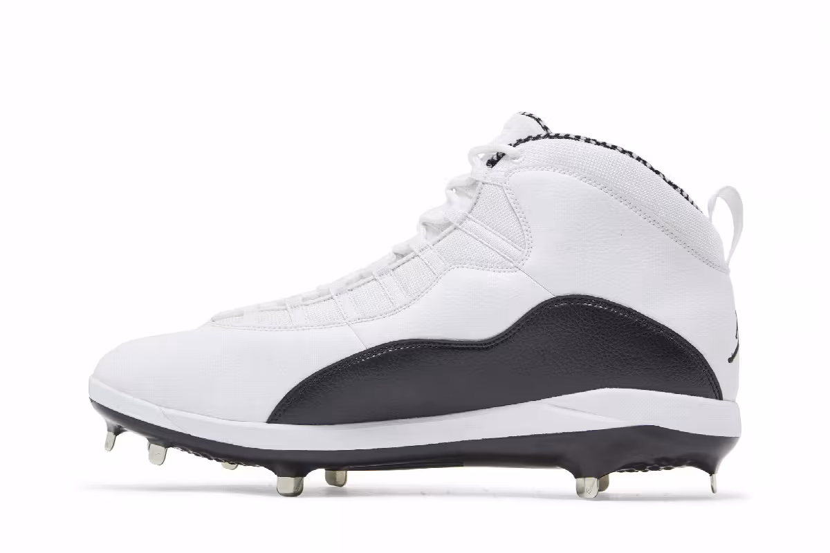 Air Jordan 10 Metal White Black, view 4