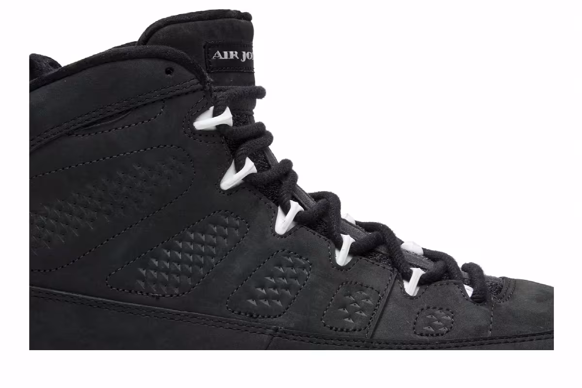 Air Jordan 9 Oregon Ducks, view 3