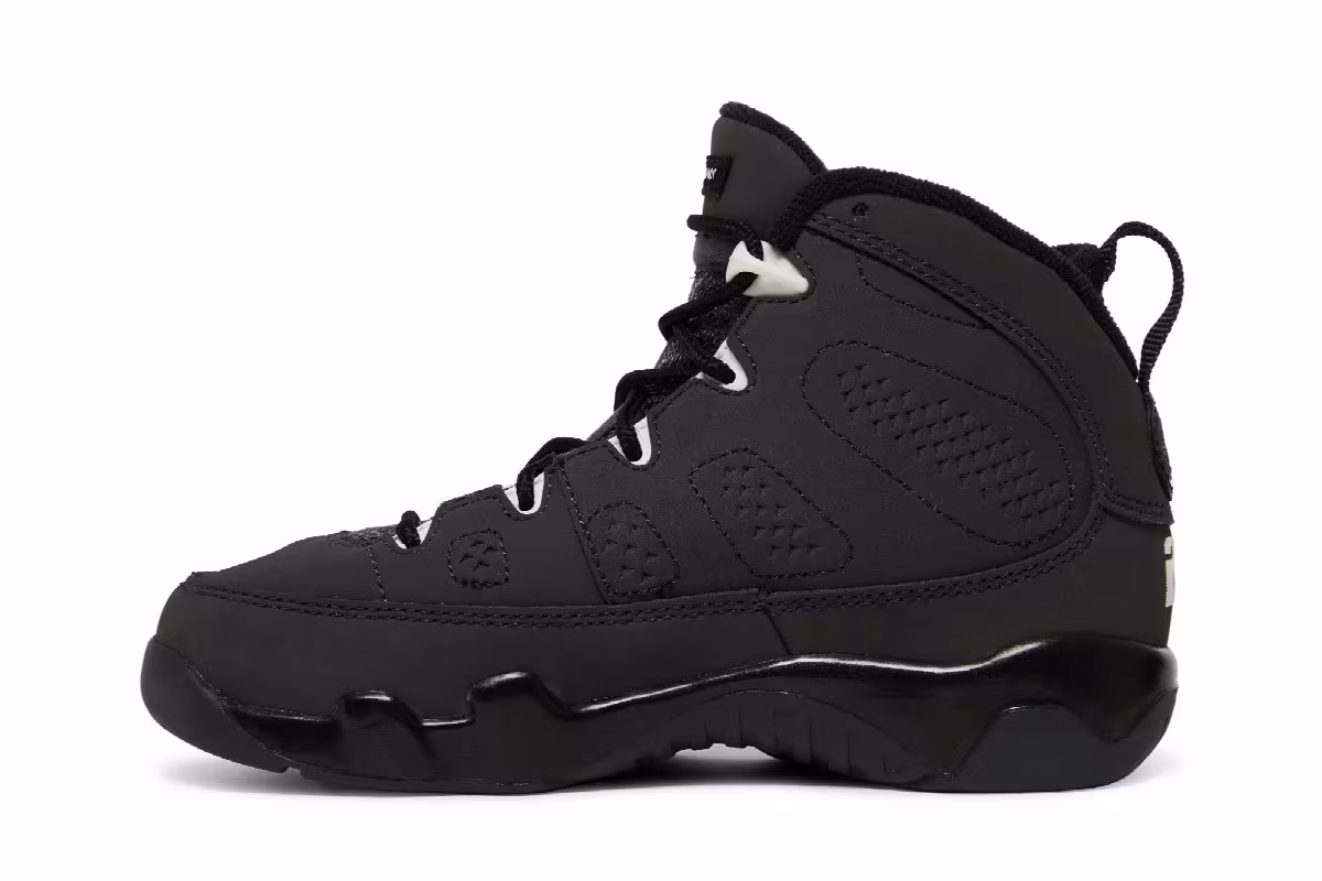 Air Jordan 9 PS, view 4