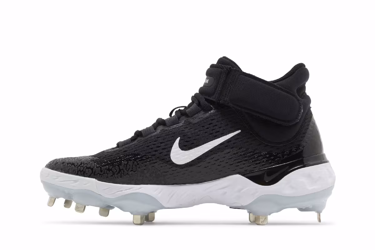 Nike Alpha Huarache Elite 4 Mid Black White, view 4
