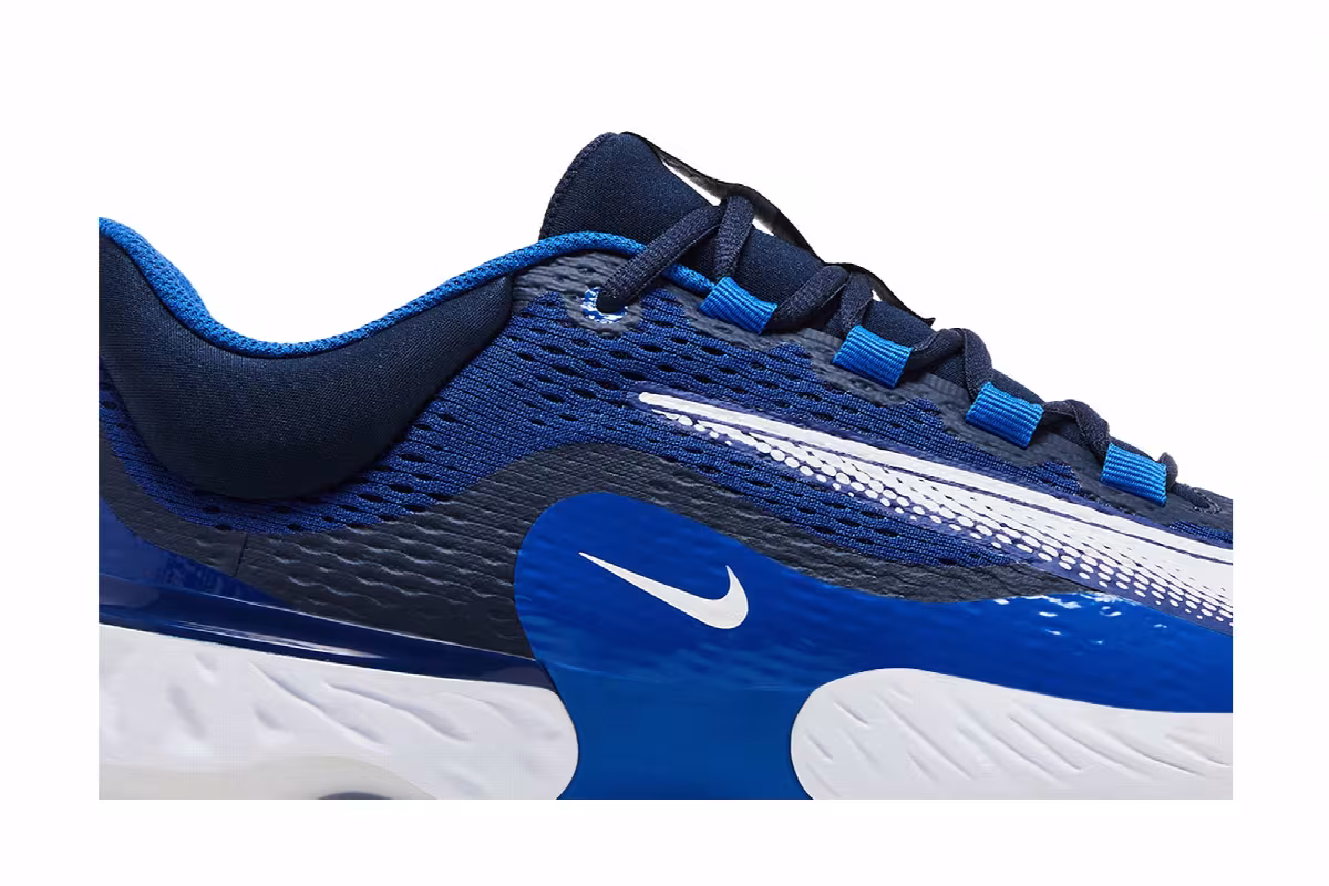 Nike Alpha Huarache Elite 4 Low Hyper Royal, view 3