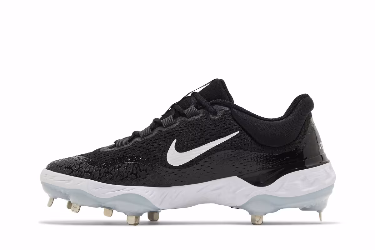 Nike Alpha Huarache Elite 4 Low Black White, view 4