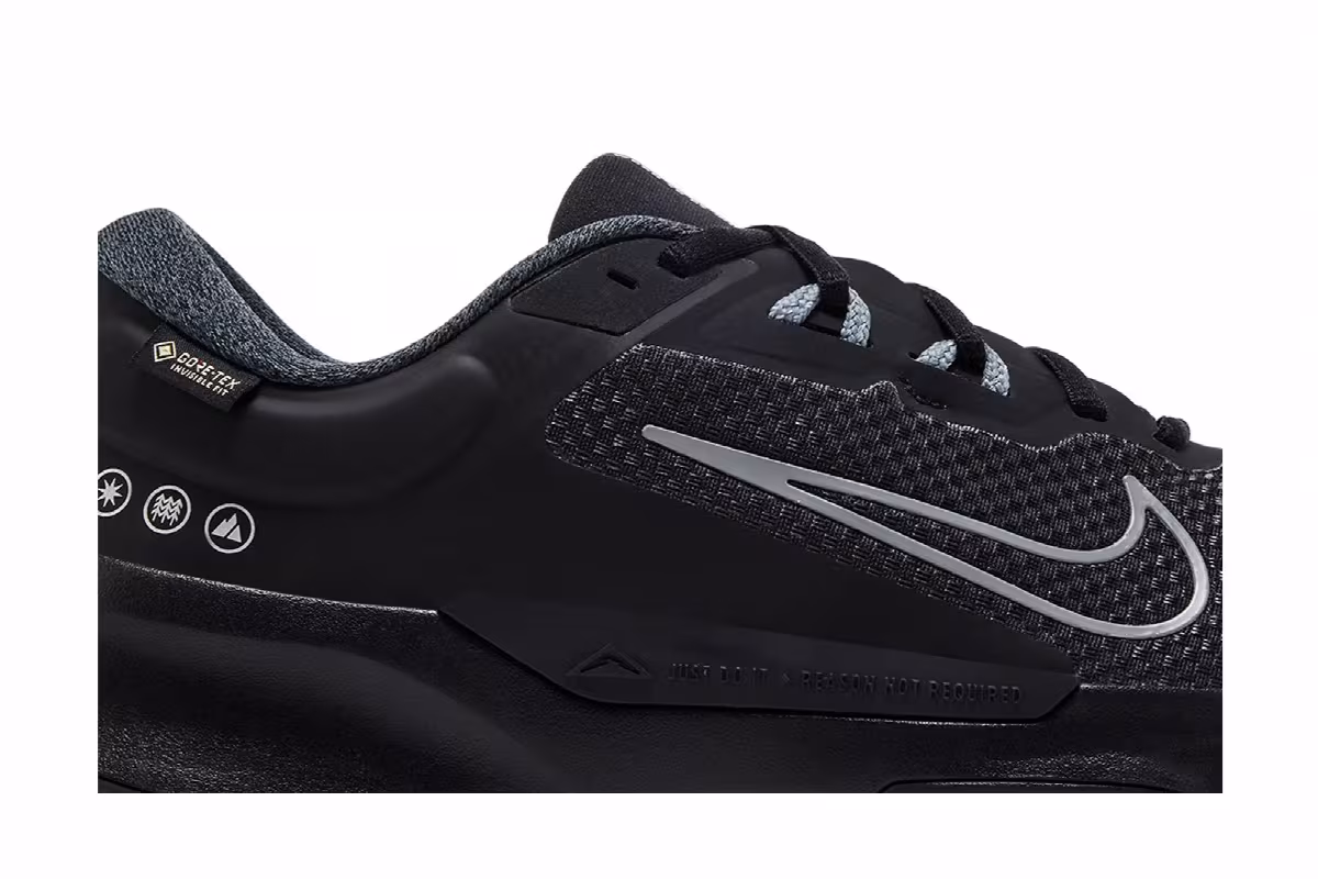 Nike Women's Juniper Trail 2 GORE-TEX Black Cool Grey, view 3