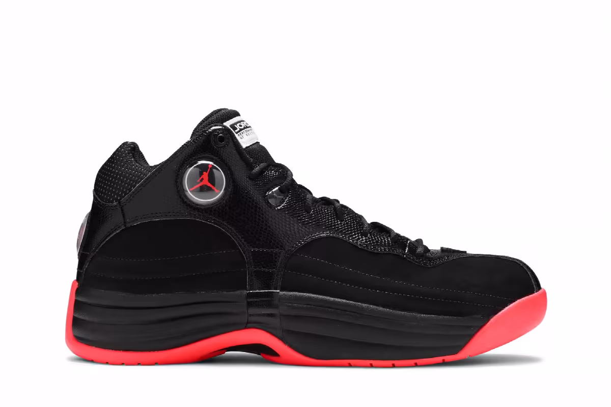 Air Jordan Jumpman Team 1 Black Infrared, view 2