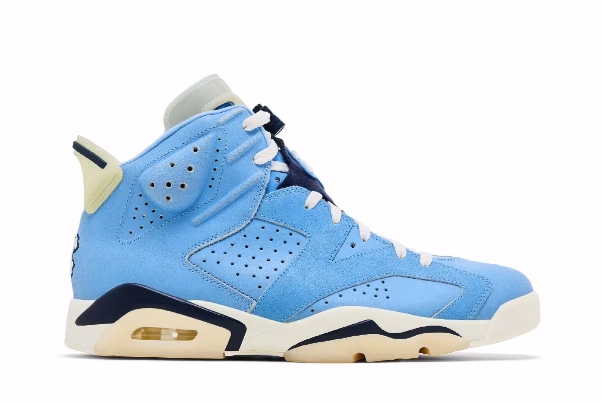 Air Jordan 6 UNC, view 2