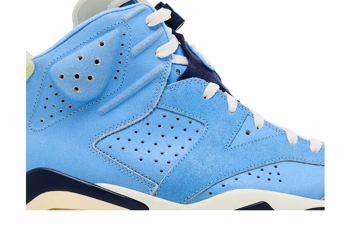 Air Jordan 6 UNC, view 3
