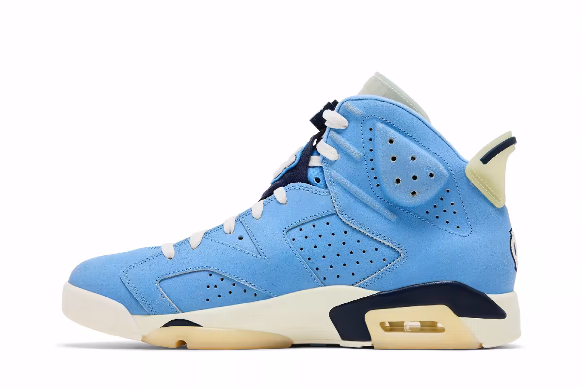 Air Jordan 6 UNC, view 4