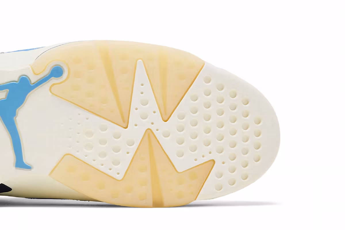 Air Jordan 6 UNC, view 6