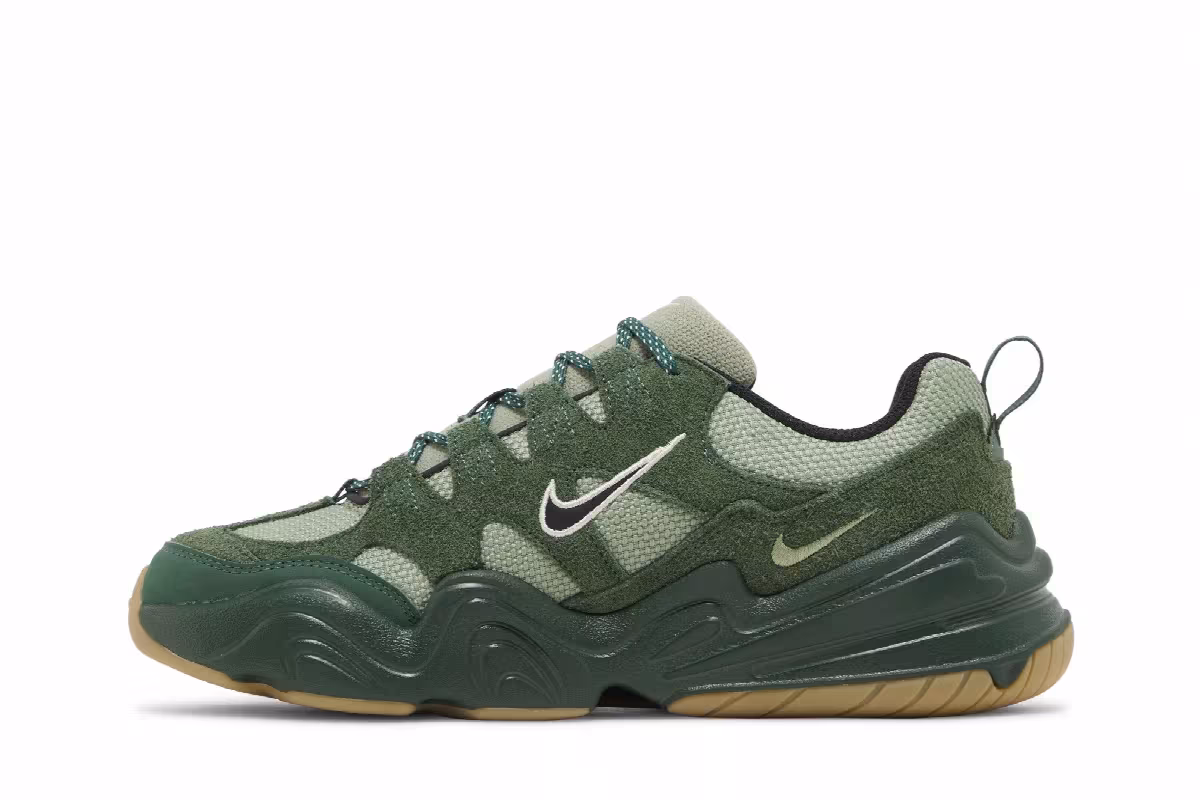 Nike Women's Tech Hera Oil Green, view 4