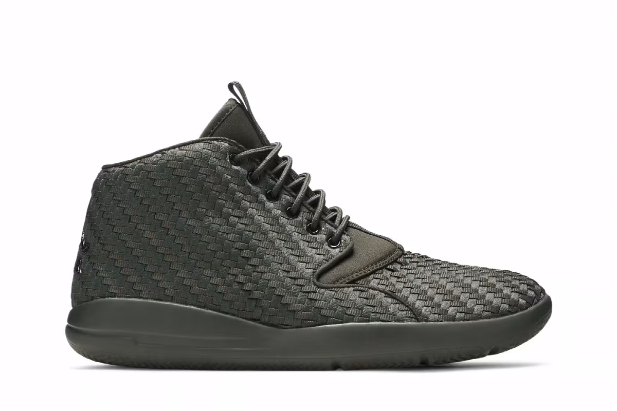 Air Jordan Eclipse Chukka Sequoia, view 2