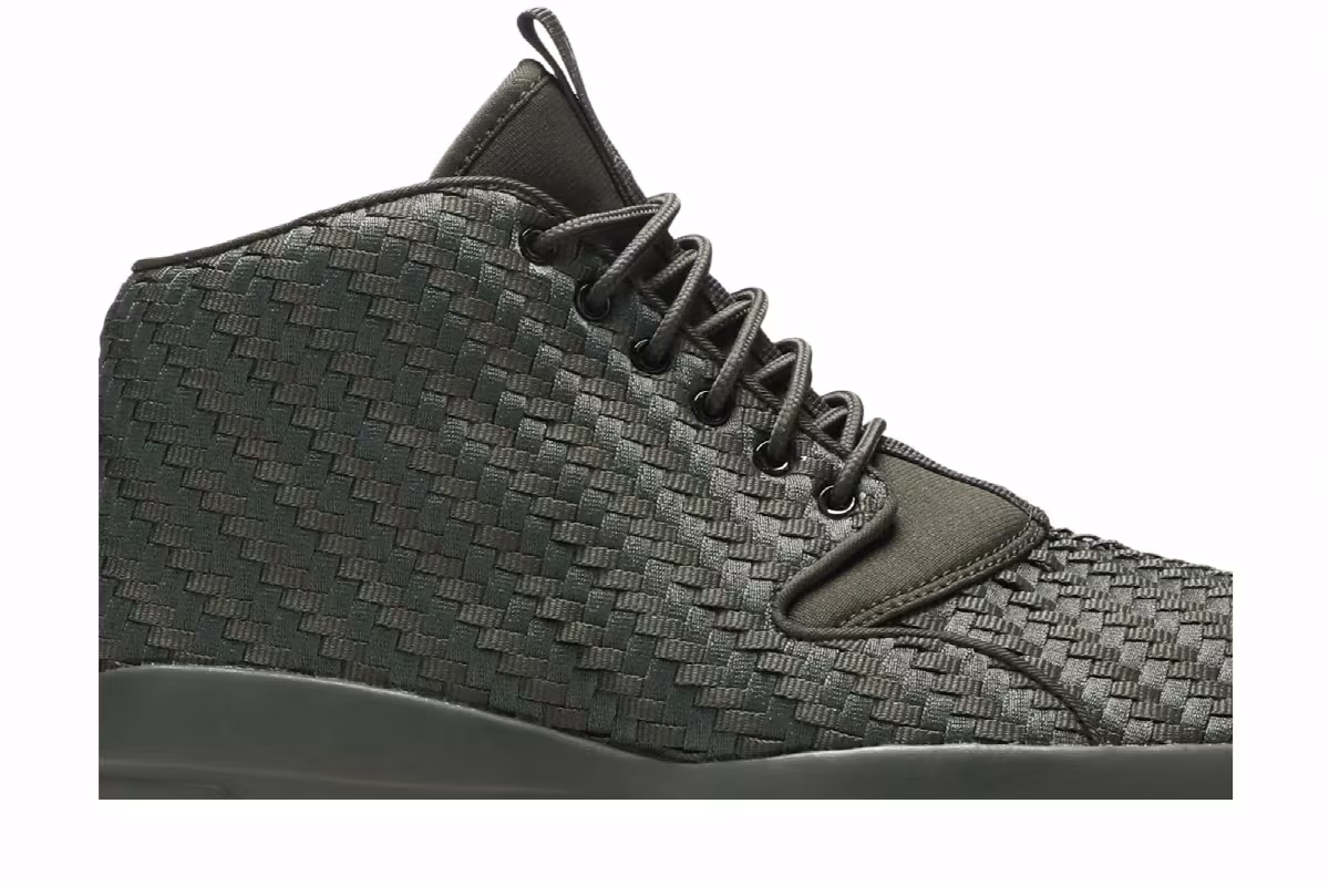Air Jordan Eclipse Chukka Sequoia, view 3