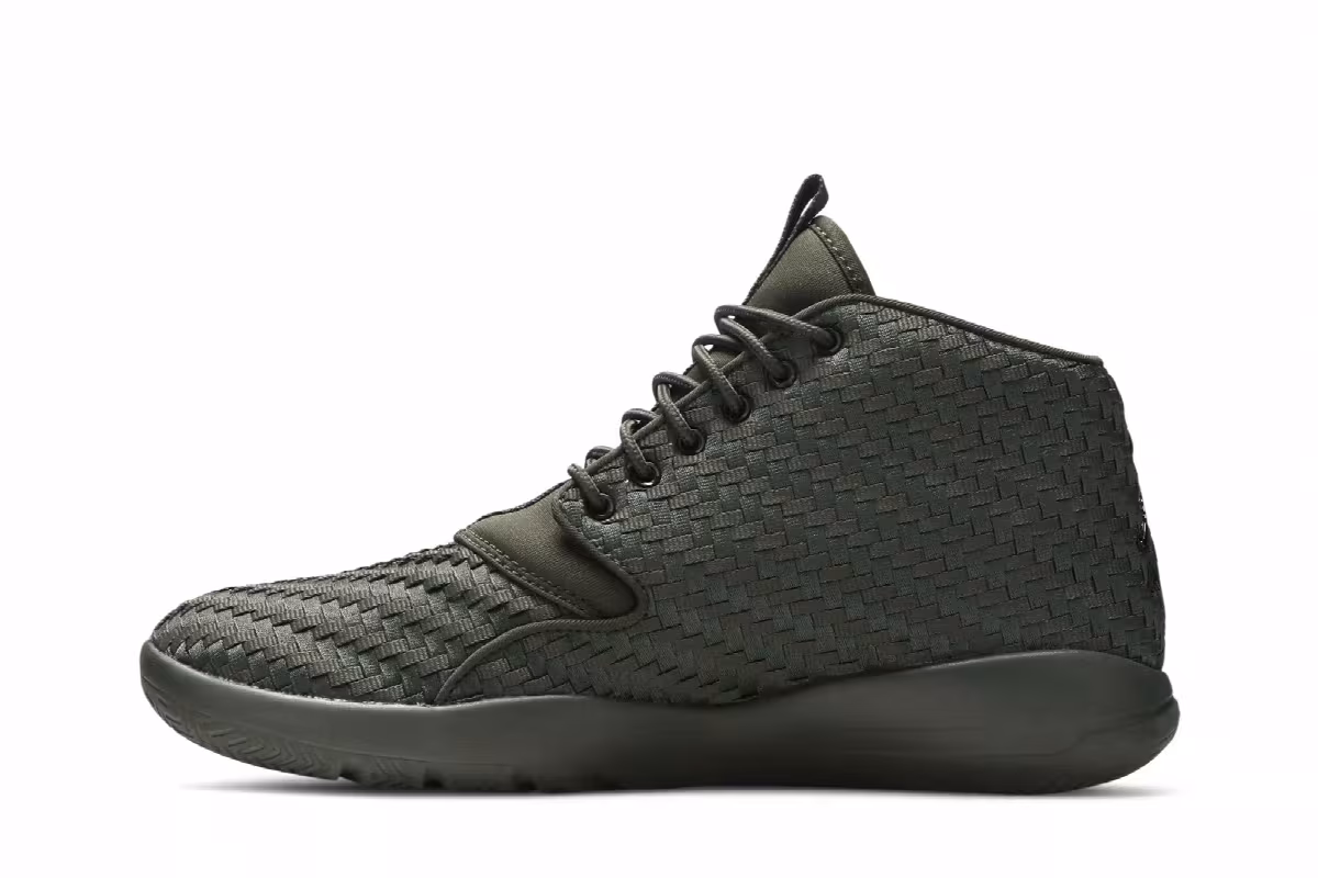 Air Jordan Eclipse Chukka Sequoia, view 4