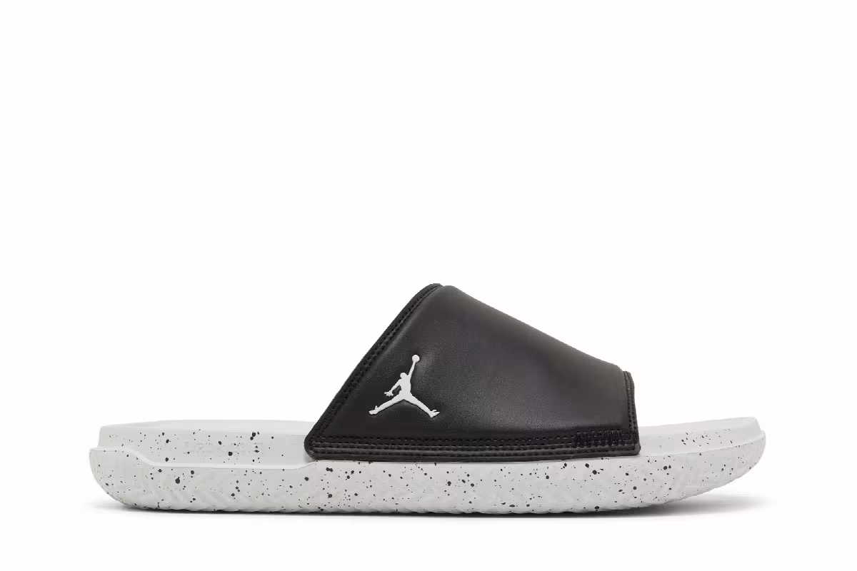 Air Jordan Play Slide Black Photon Dust, view 2