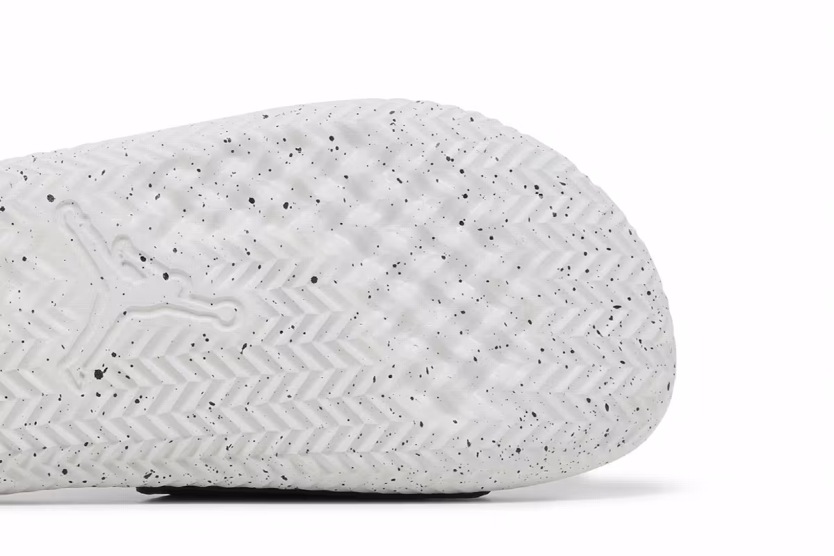 Air Jordan Play Slide Black Photon Dust, view 6