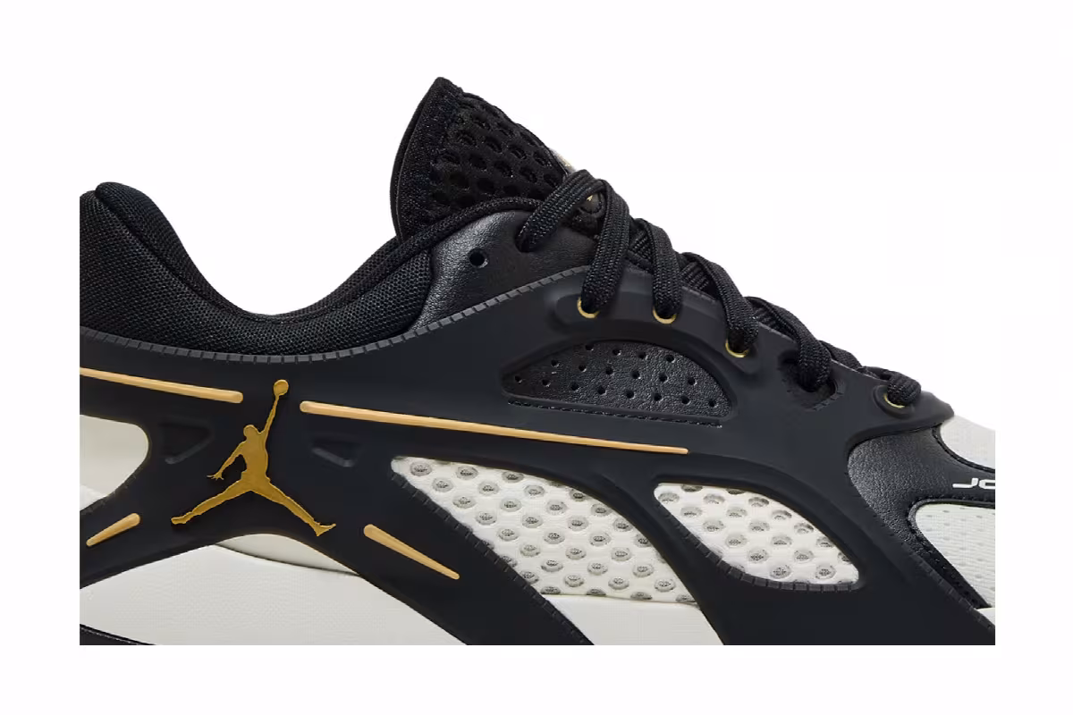 Air Jordan Heir Classic, view 3