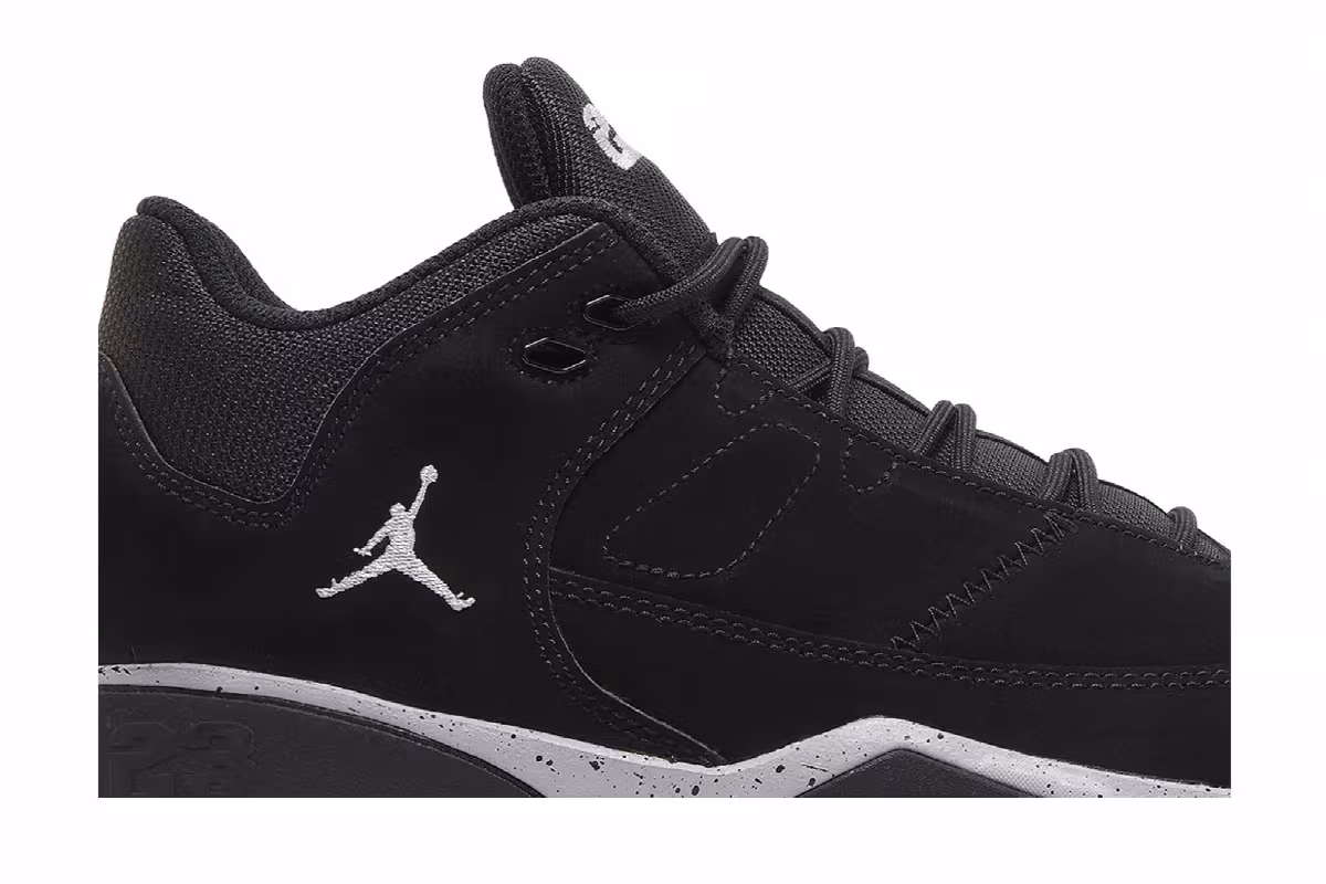 Air Jordan Max Aura 3 GS Black Wolf Grey, view 3