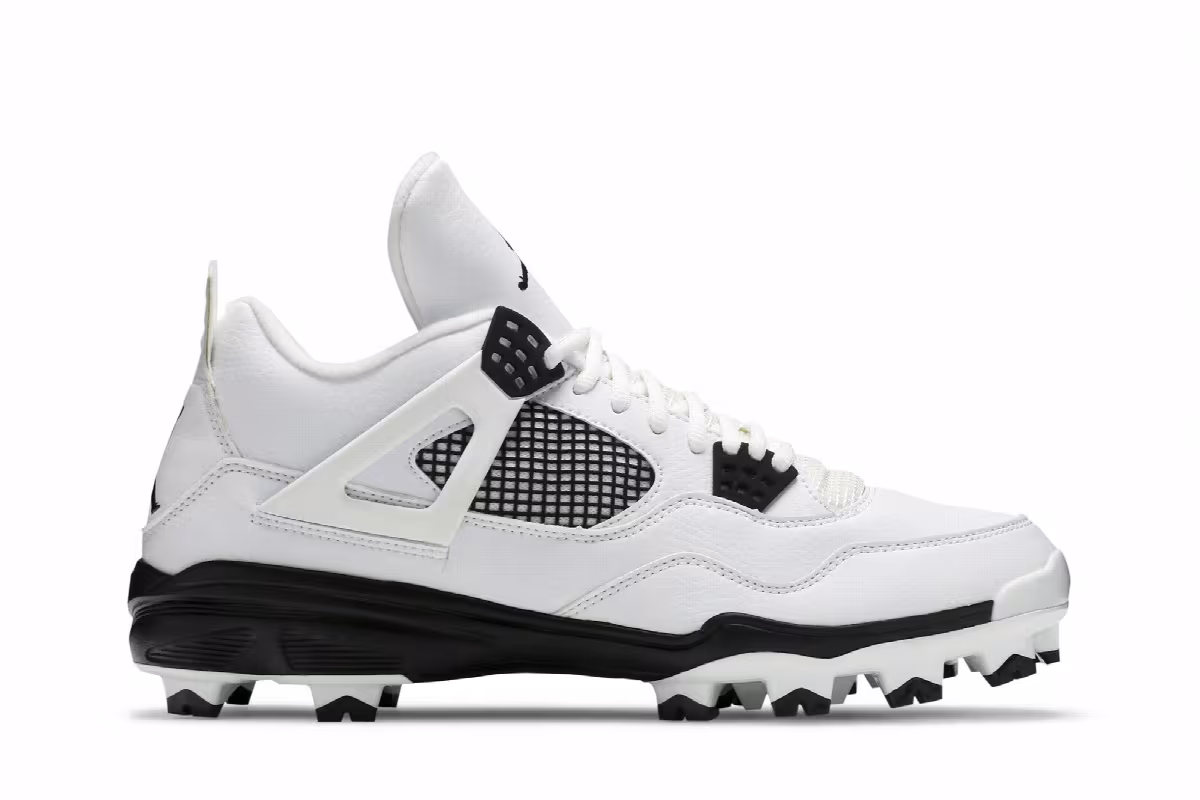 Air Jordan 4 MCS White Black, view 2