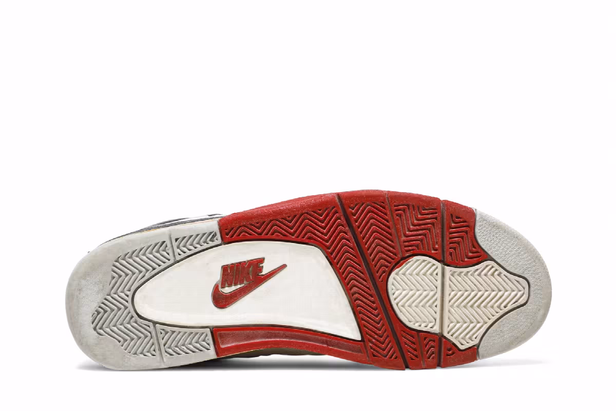 Air Jordan 4 OG Fire Red 1989, view 5