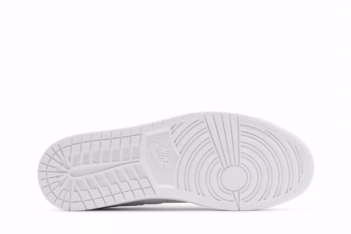 Air Jordan 1 Centre Court Neutral Grey, view 5
