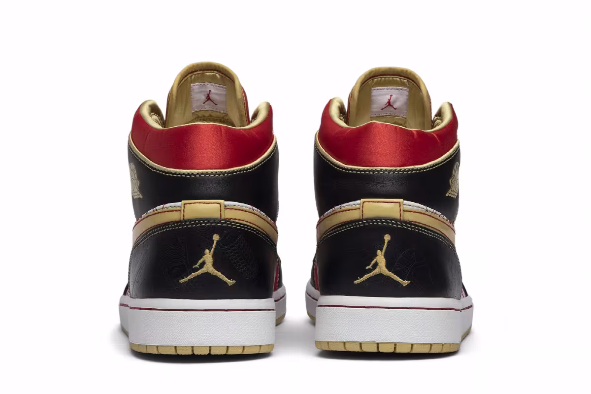 Air Jordan 1 XQ White Gold Dust, view 7