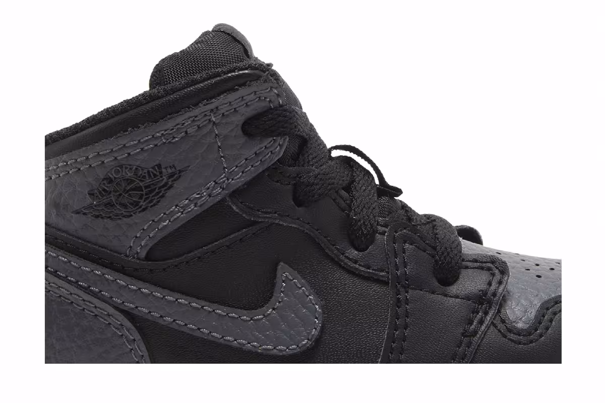 Air Jordan 1 Mid TD Black Grey, view 3
