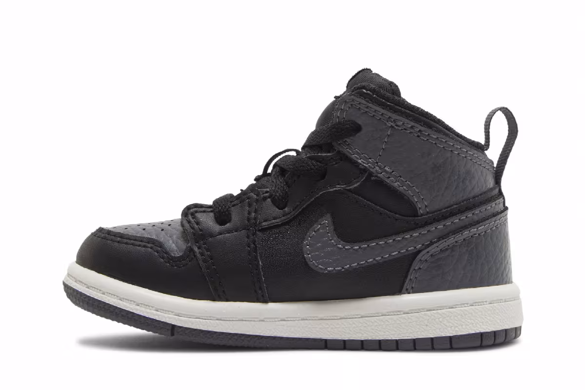 Air Jordan 1 Mid TD Black Grey, view 4
