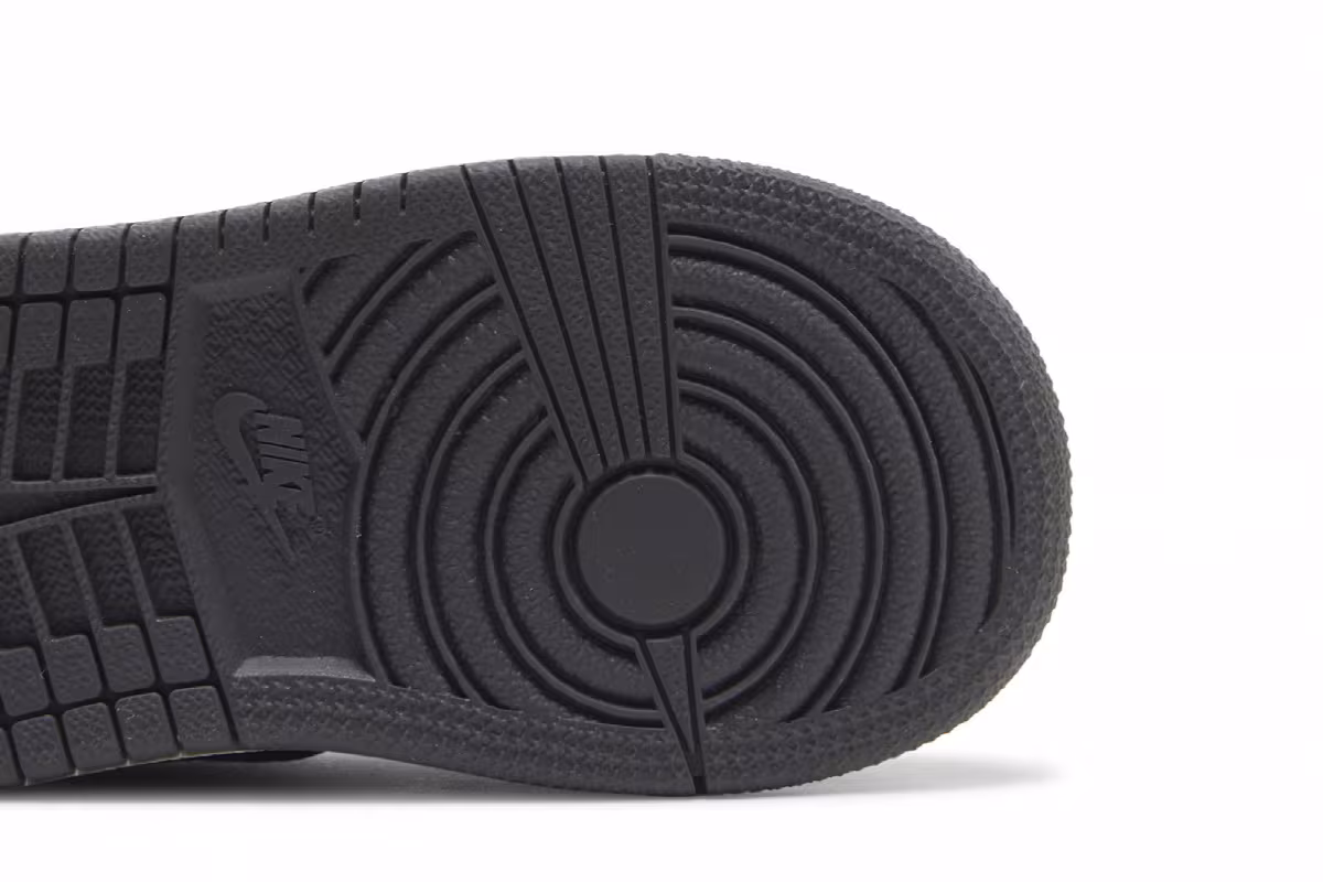 Air Jordan 1 Mid TD Black Grey, view 6