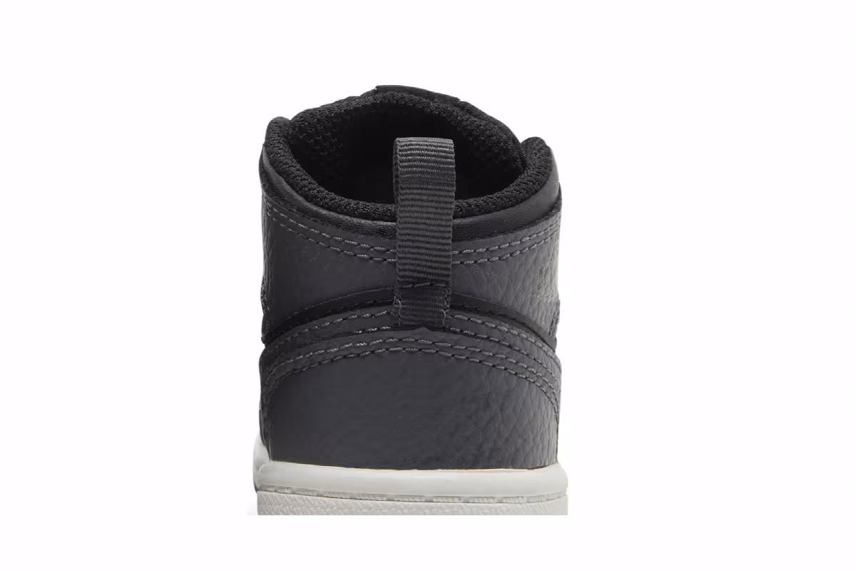 Air Jordan 1 Mid TD Black Grey, view 8