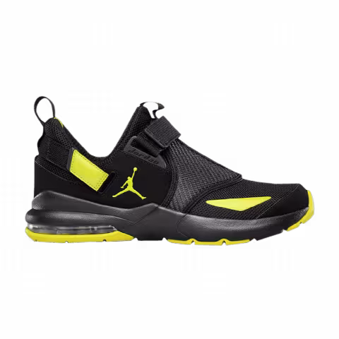 Air Jordan Trunner 11 LX 'High Voltage'