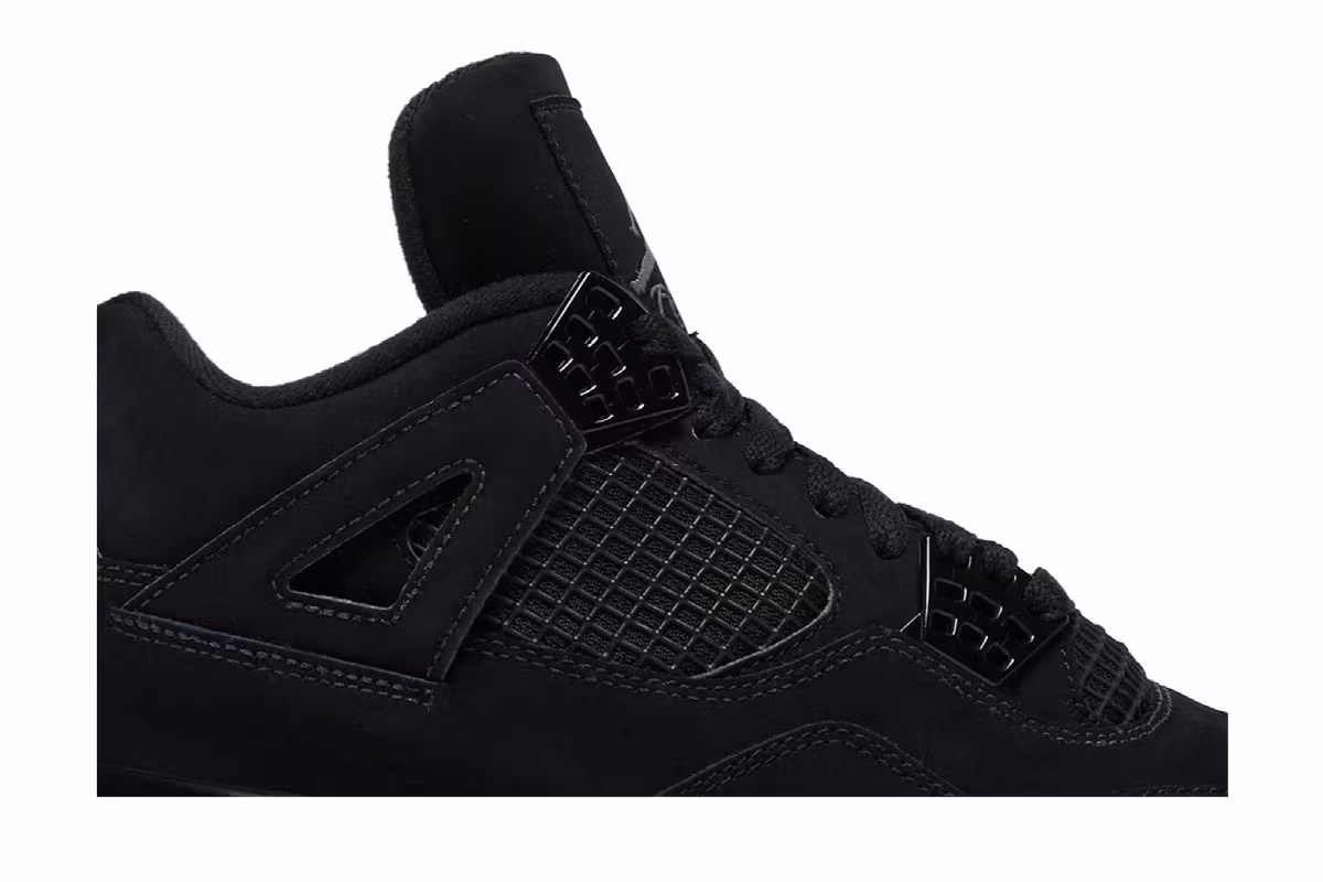 Air Jordan 4 Black Cat, view 3
