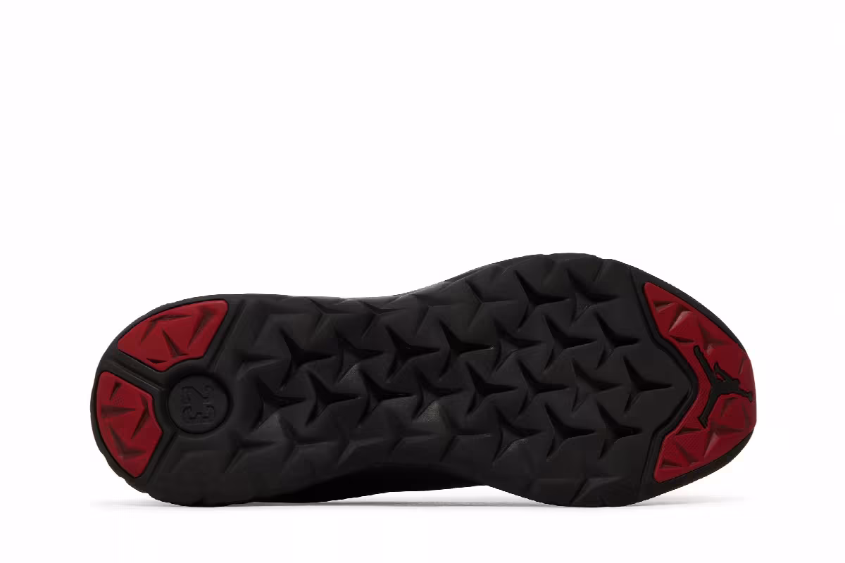 Air Jordan Trainer ST Winter Bred, view 5